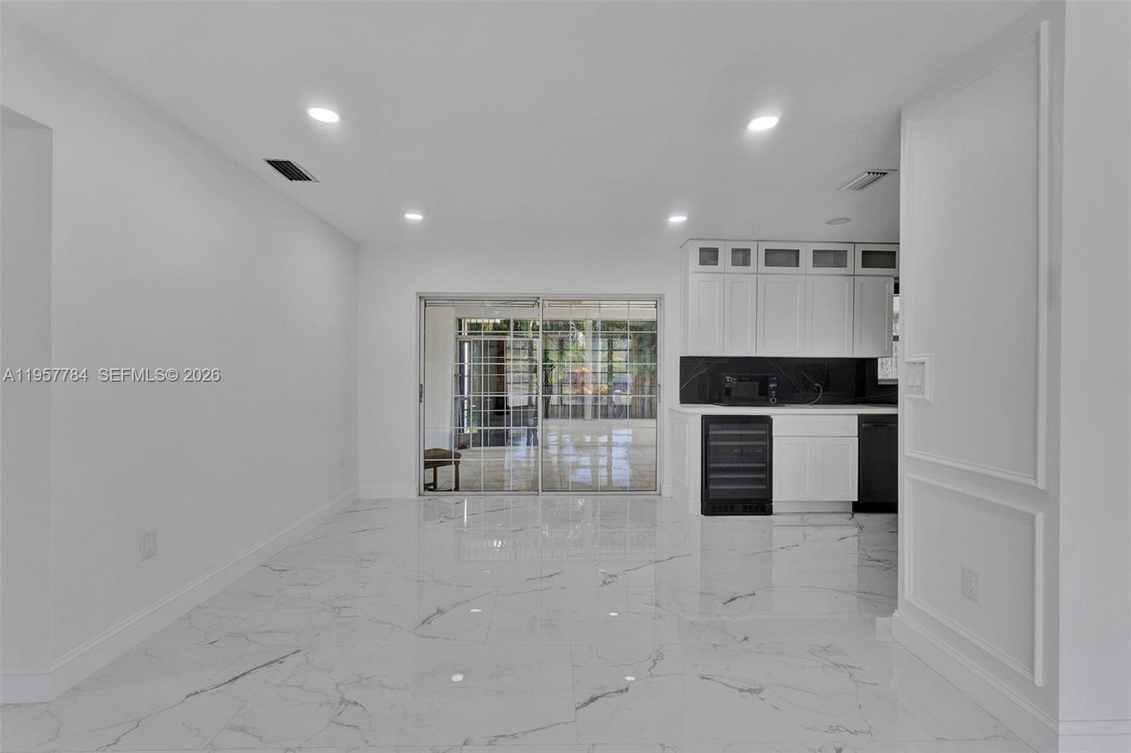 NORTH DADE COUNTRY CLUB V - Residential