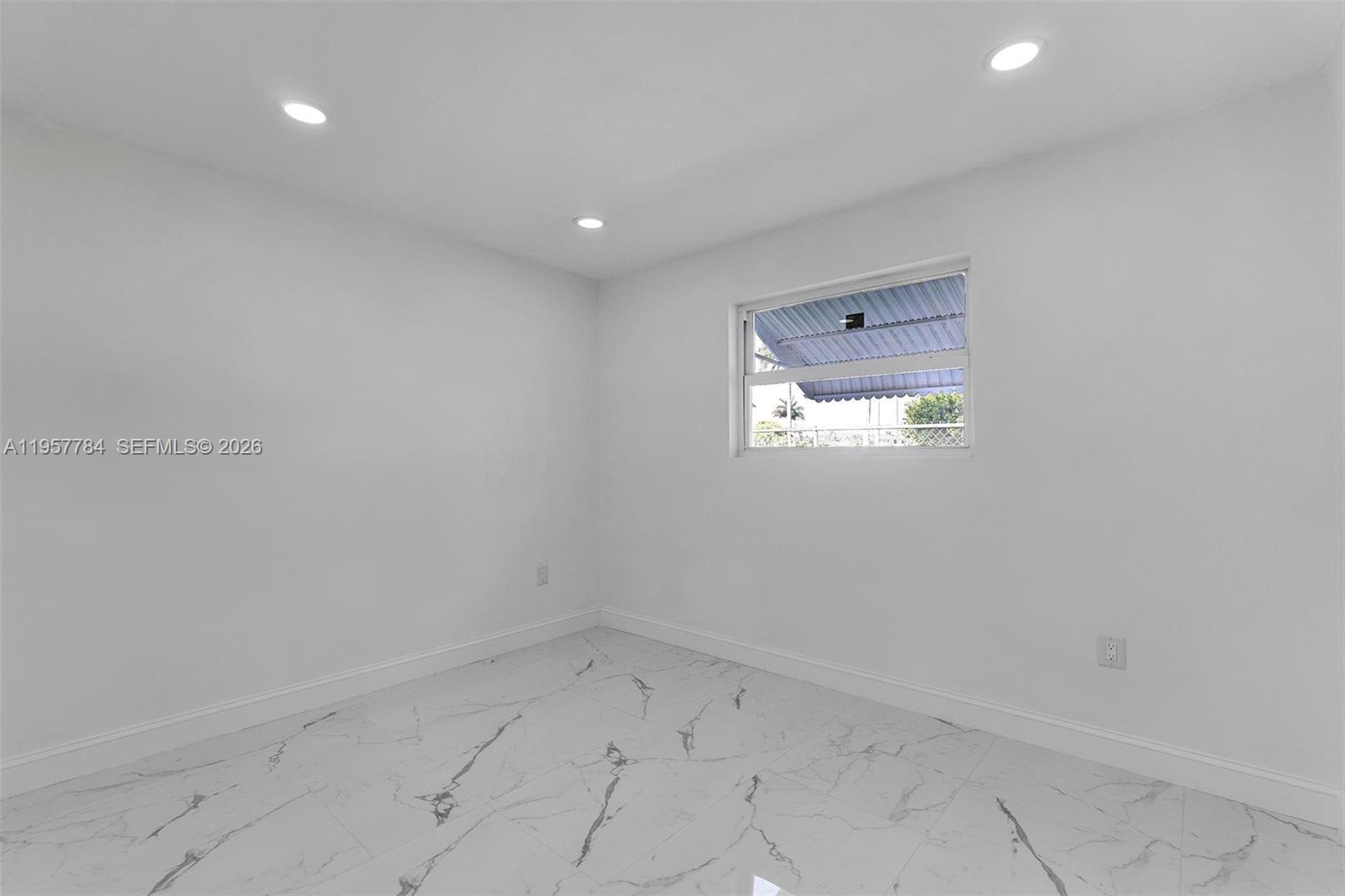 NORTH DADE COUNTRY CLUB V - Residential