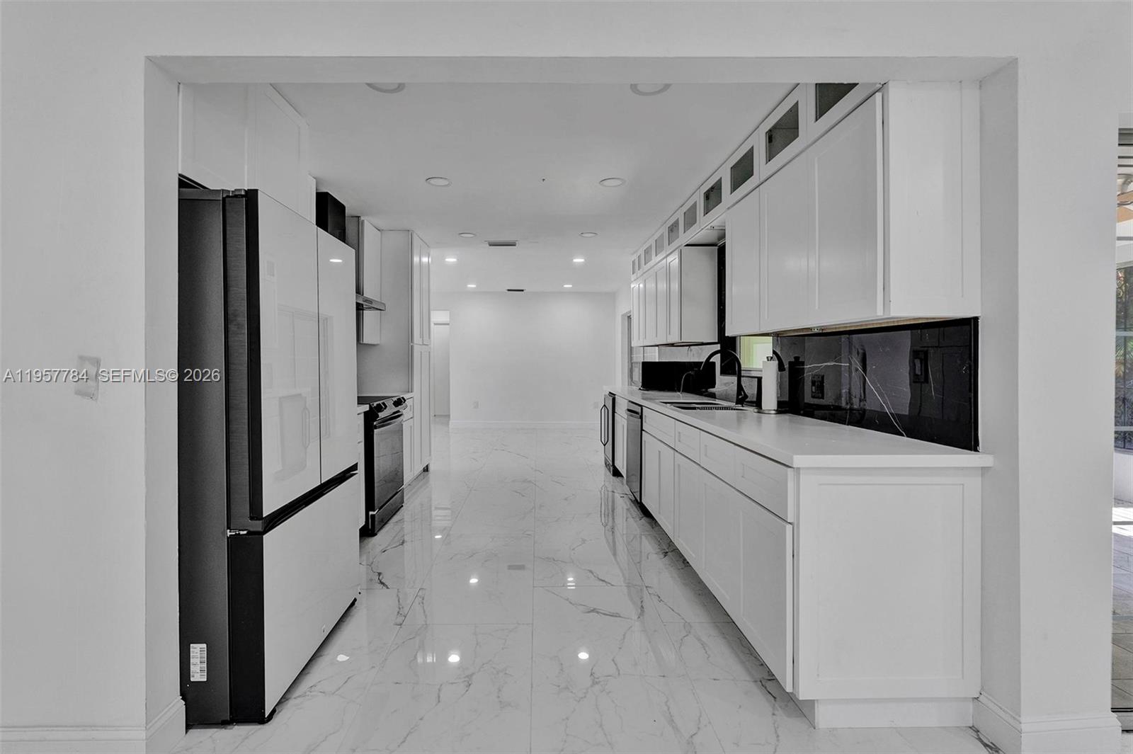 NORTH DADE COUNTRY CLUB V - Residential