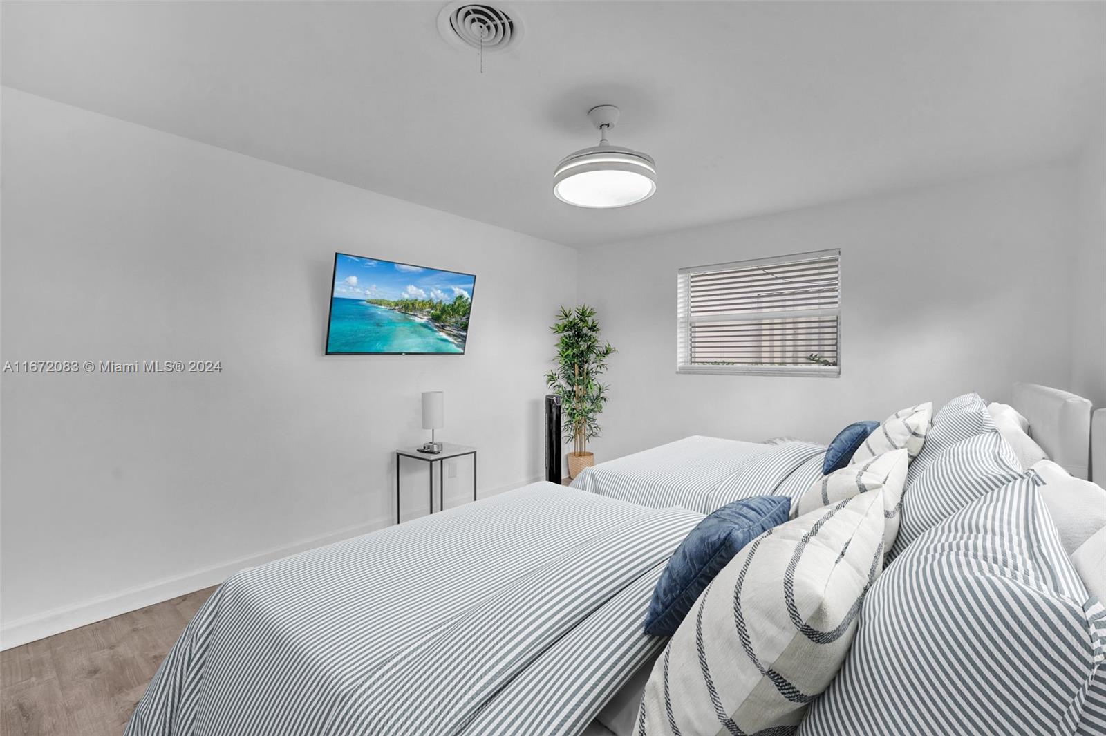 SUNSET ISLES SEC 1 - Residential
