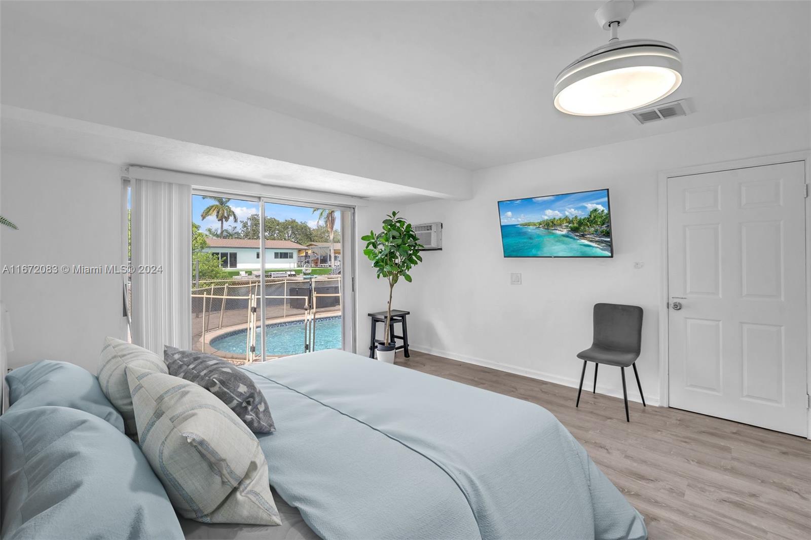 SUNSET ISLES SEC 1 - Residential