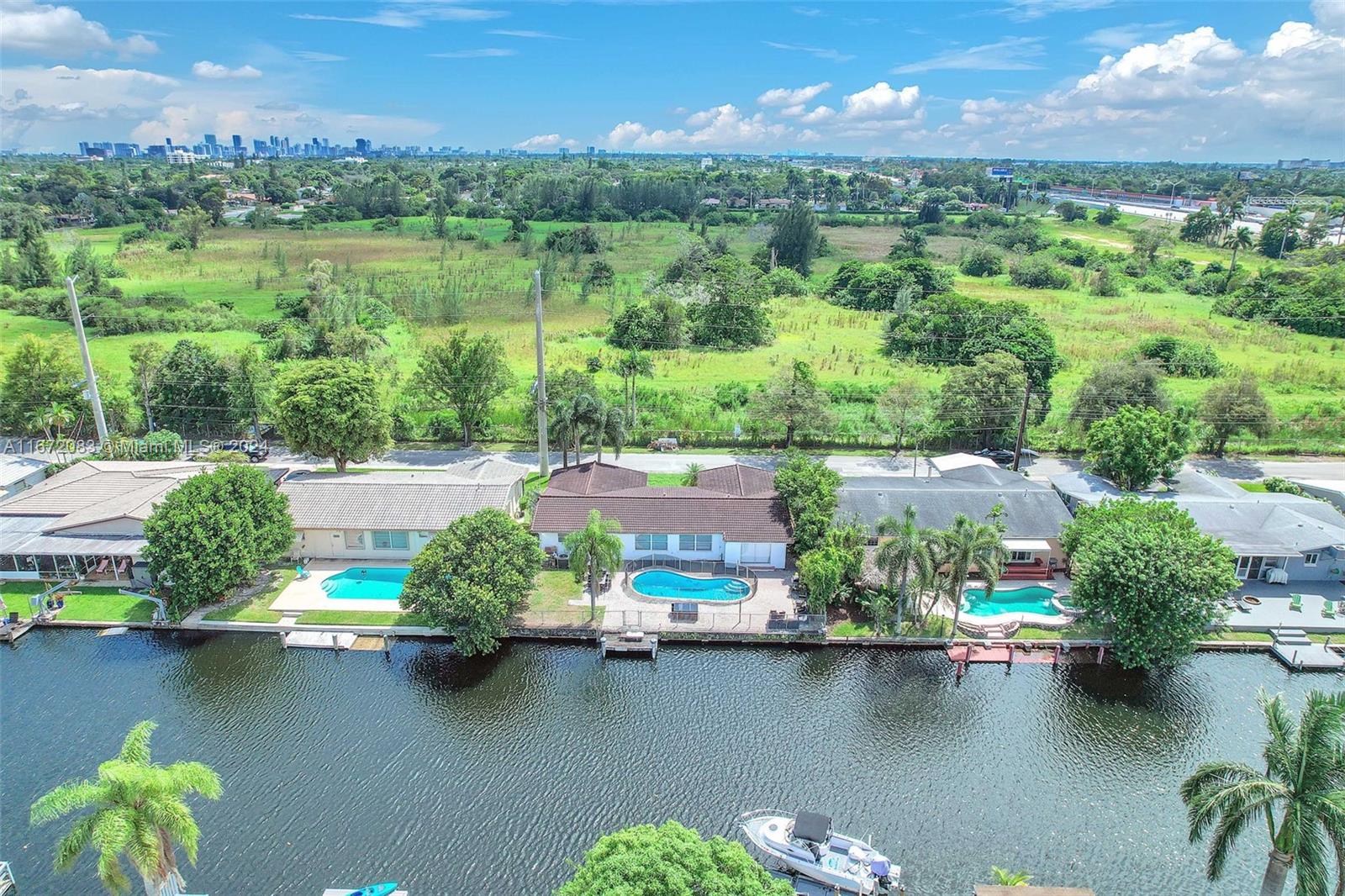 SUNSET ISLES SEC 1 - Residential
