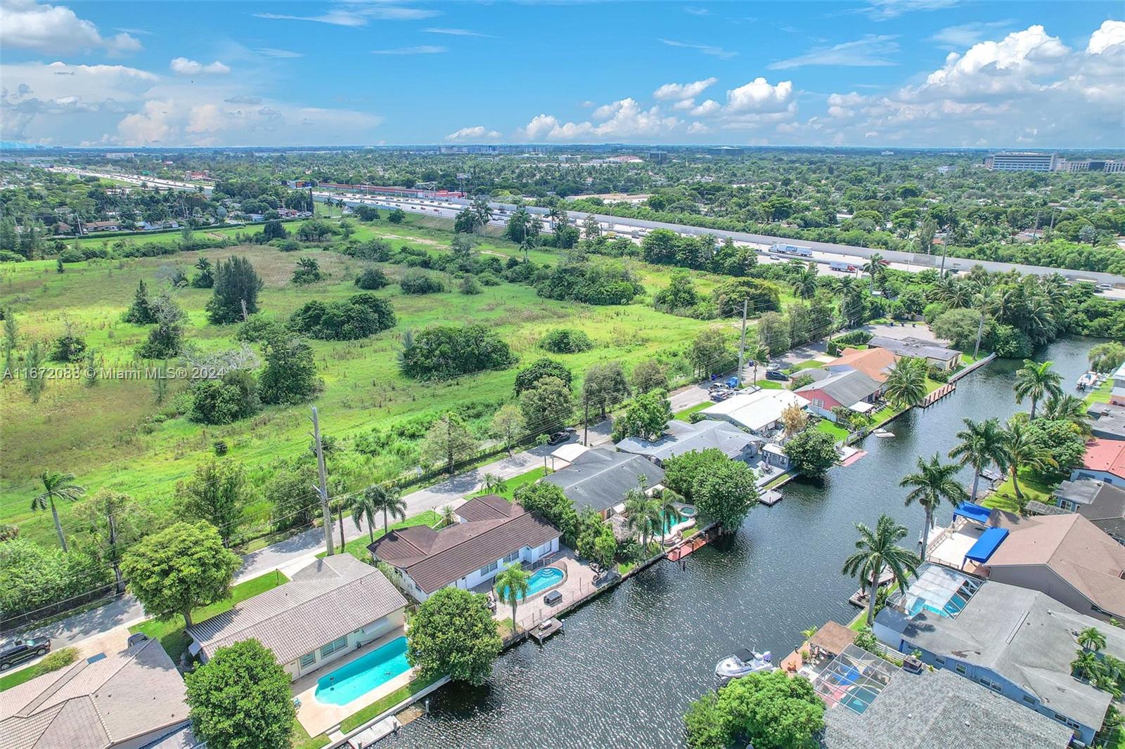 SUNSET ISLES SEC 1 - Residential