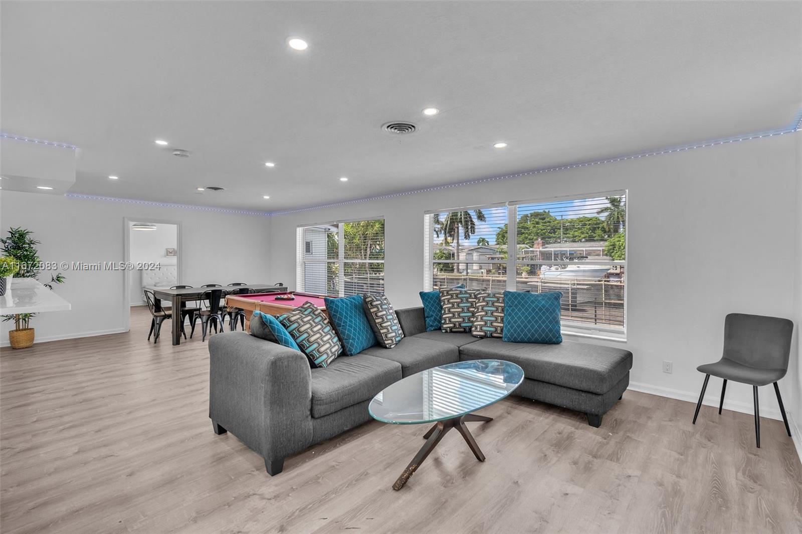 SUNSET ISLES SEC 1 - Residential