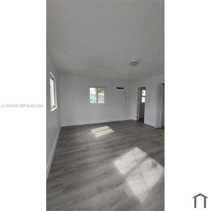 HIALEAH HEIGHTS - Residential Income