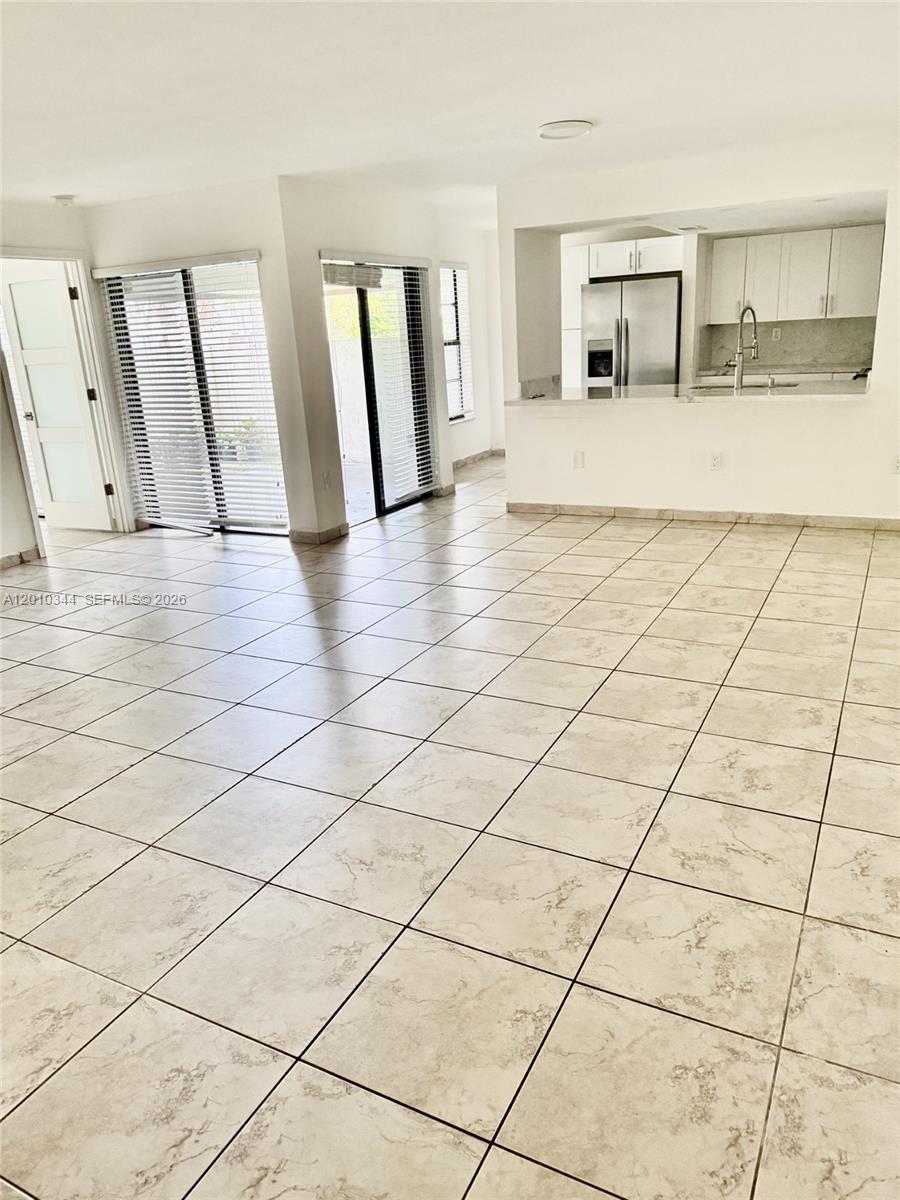 KENLAND WALK CONDO III - Residential