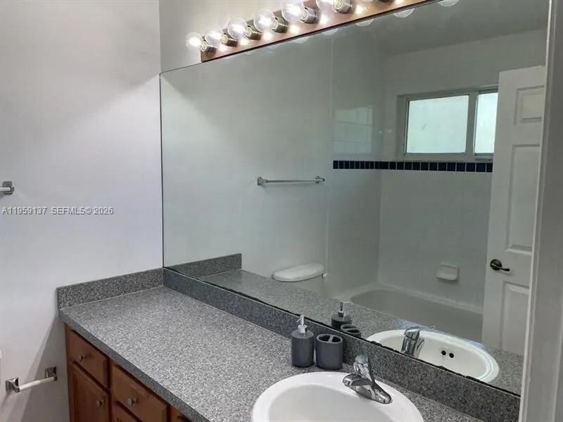 HOLLYWOOD RIDGE FARMS 2-1 - Residential Lease