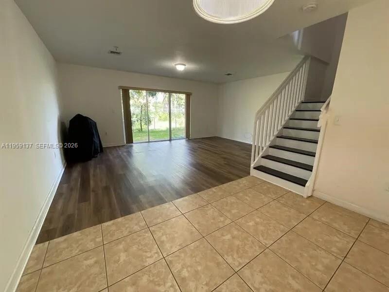 HOLLYWOOD RIDGE FARMS 2-1 - Residential Lease