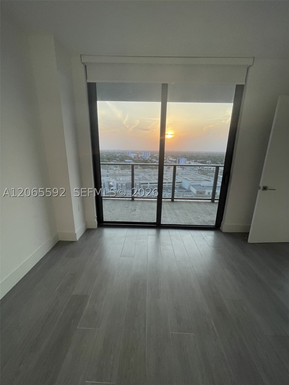 121 NE 34th St 1810