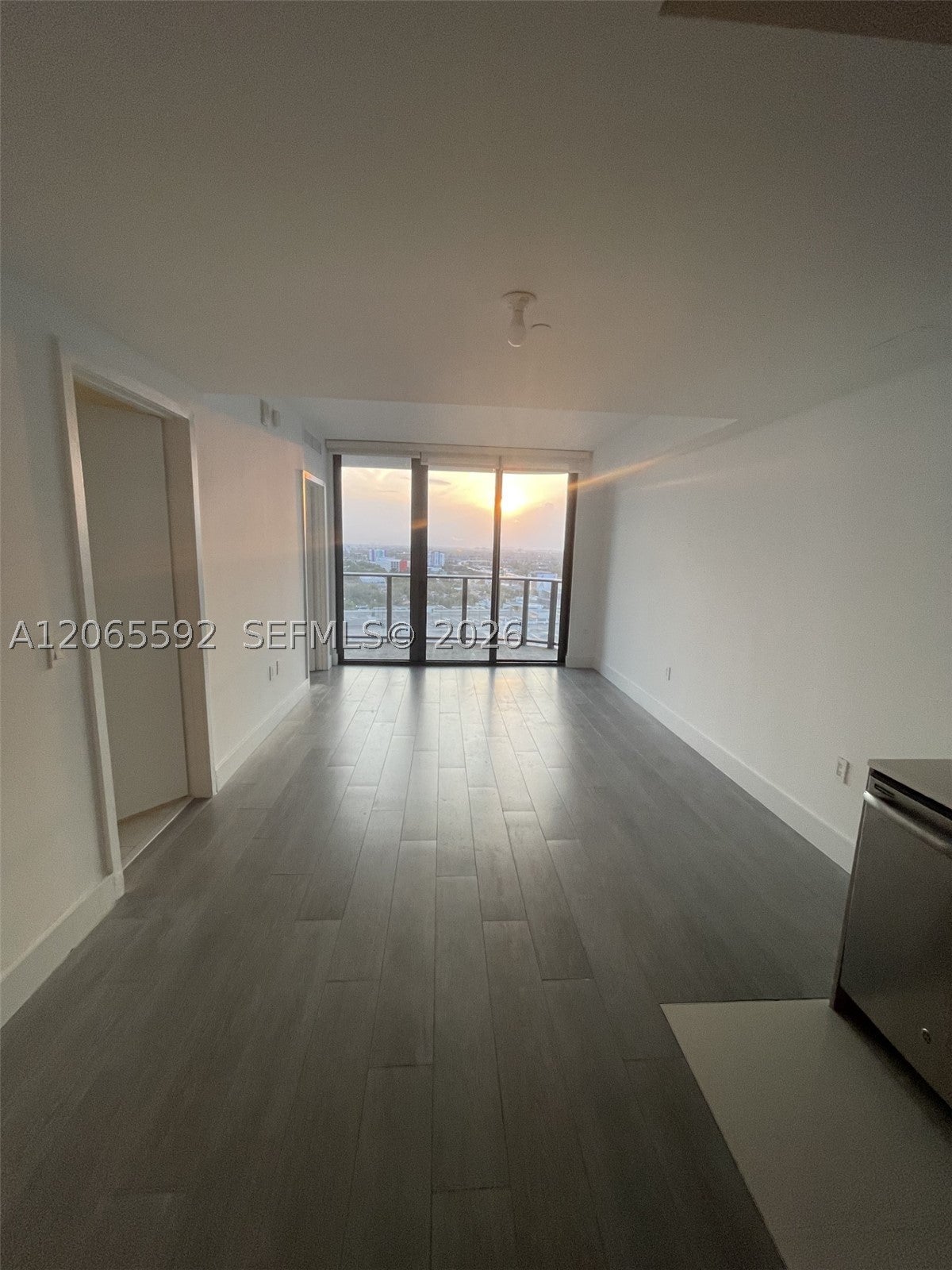 121 NE 34th St 1810