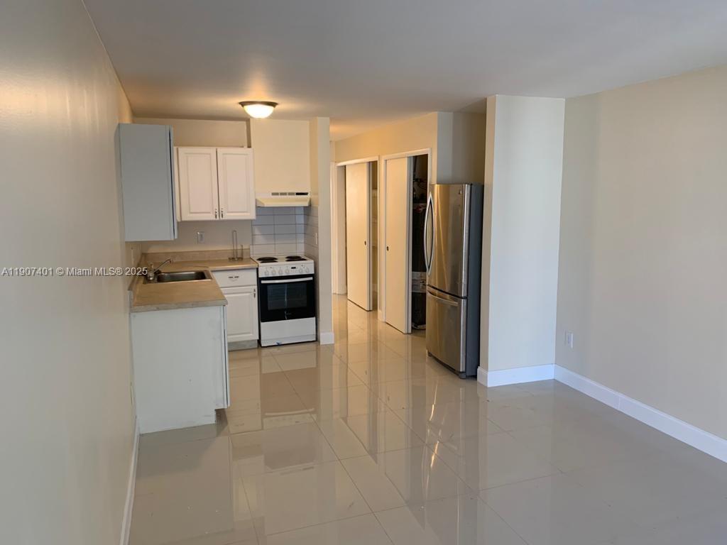 BISCAYNE SHORES UNIT 4 - Residential Lease