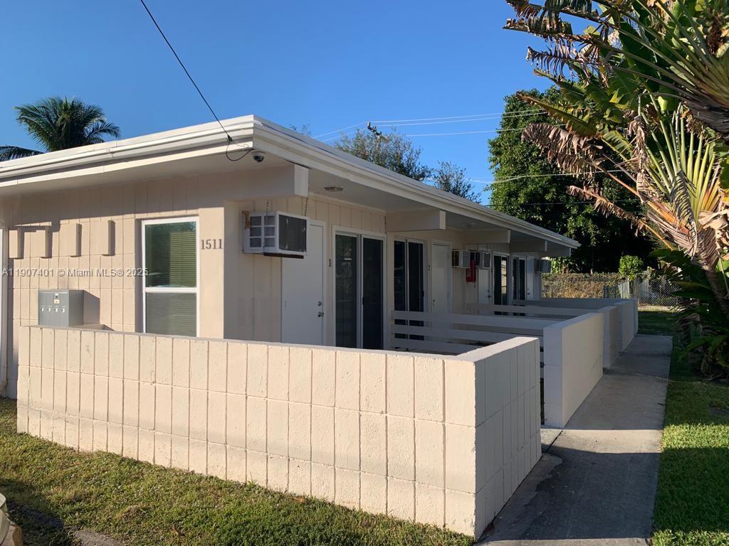 BISCAYNE SHORES UNIT 4 - Residential Lease