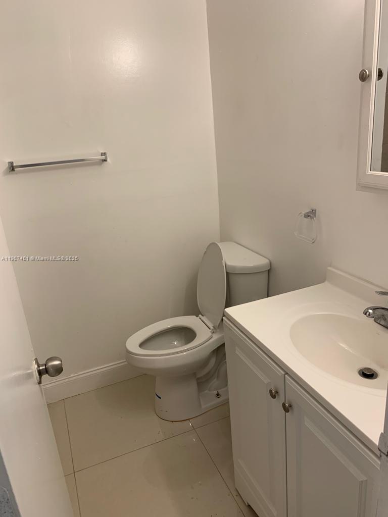 BISCAYNE SHORES UNIT 4 - Residential Lease