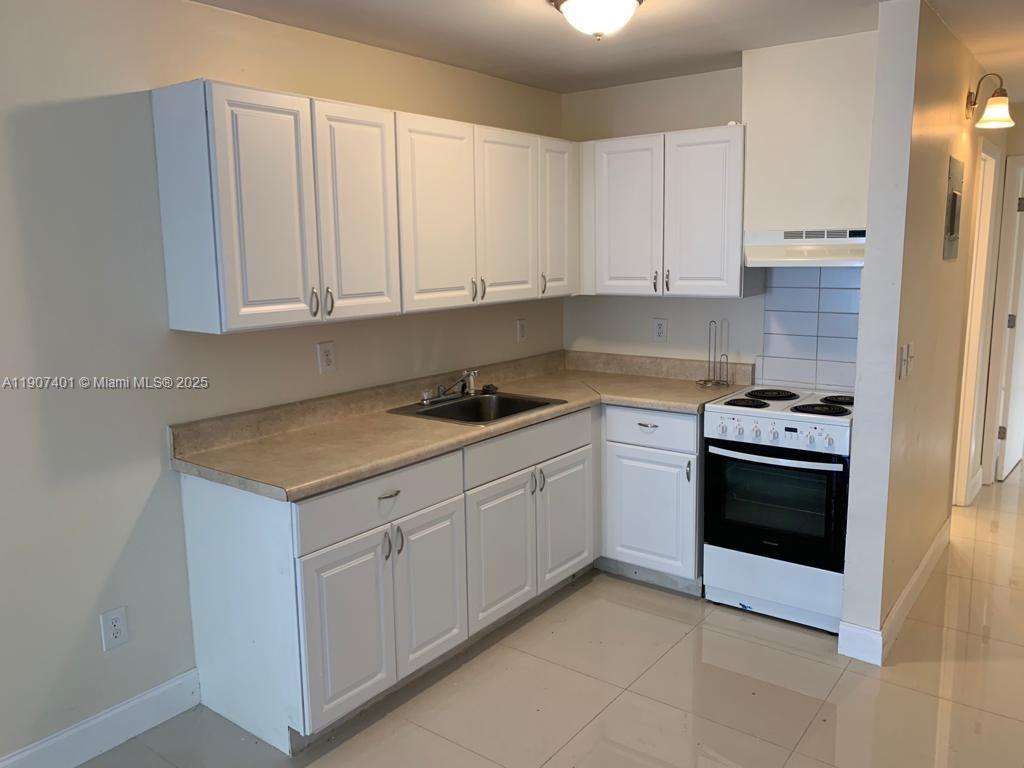 BISCAYNE SHORES UNIT 4 - Residential Lease