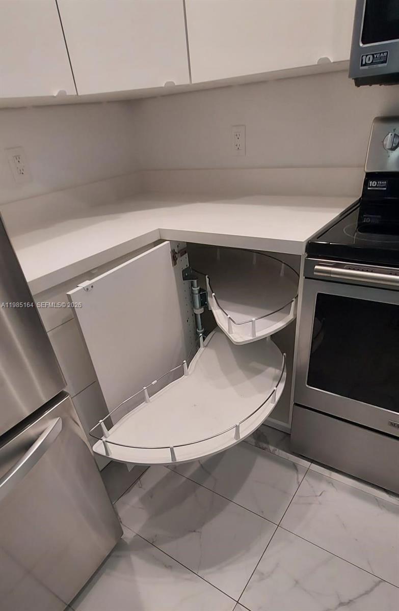 ISLES AT LAGO MAR CONDO - Residential Lease