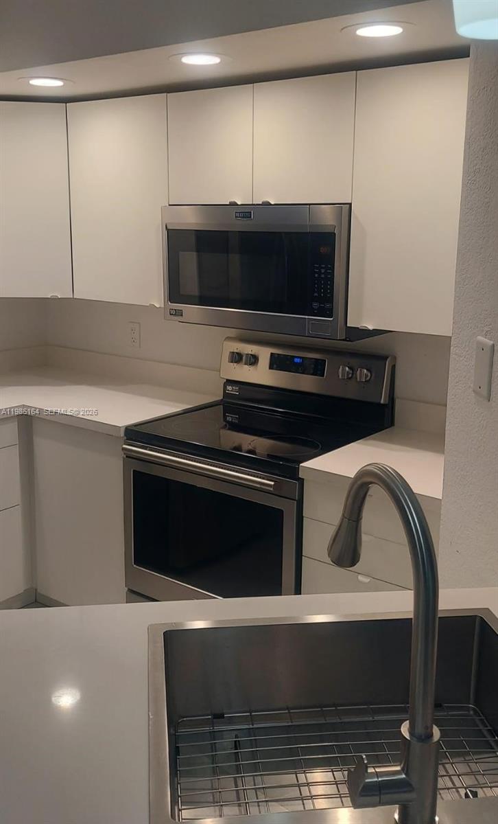 ISLES AT LAGO MAR CONDO - Residential Lease