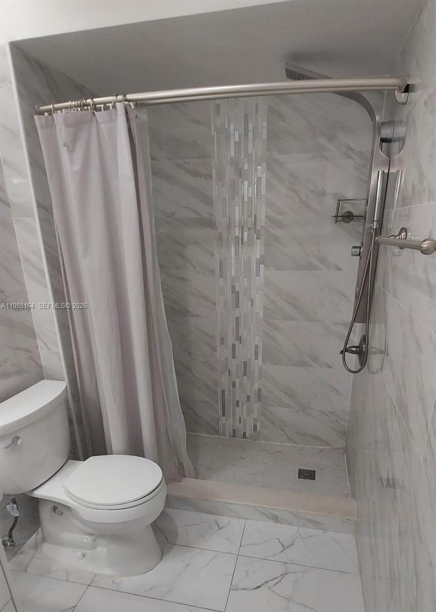 ISLES AT LAGO MAR CONDO - Residential Lease