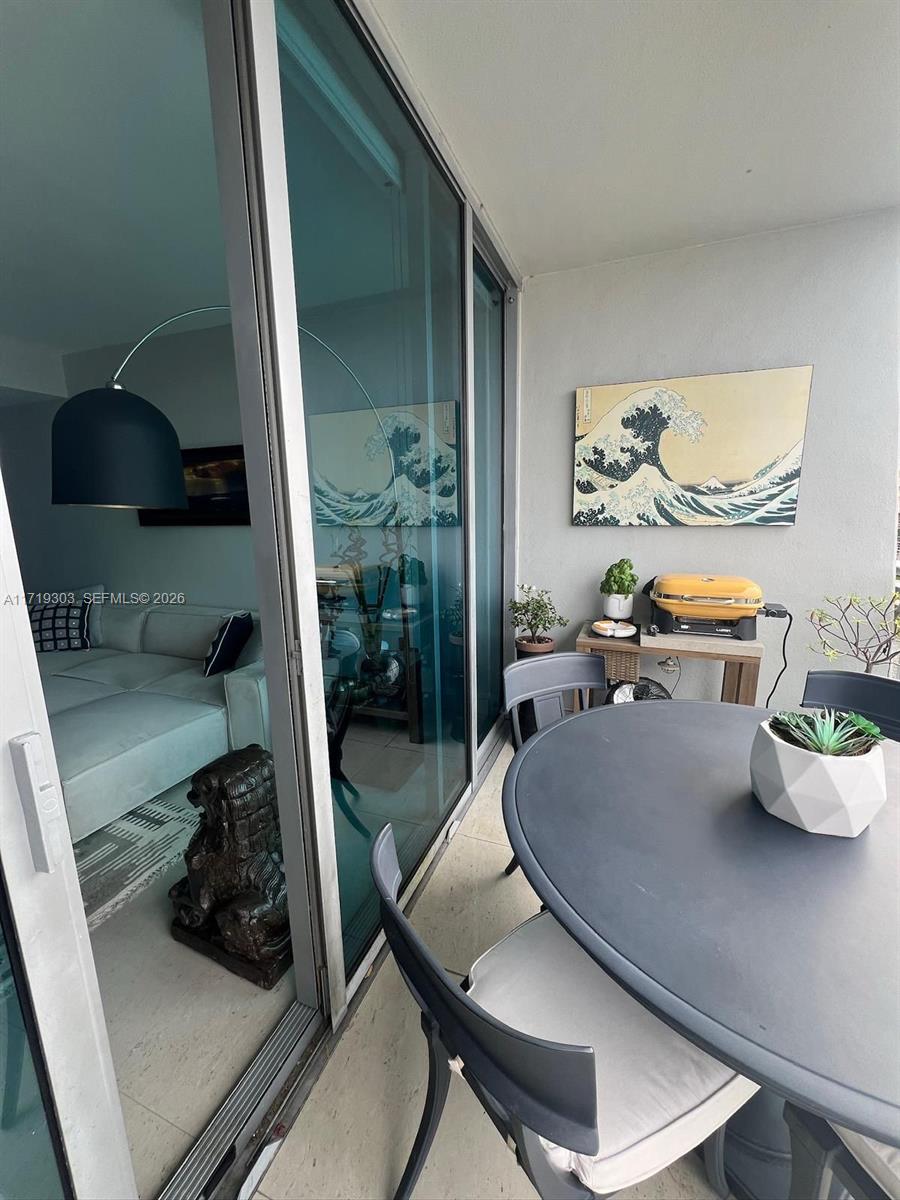 ARTECH RESIDENCES AT AVEN - Residential