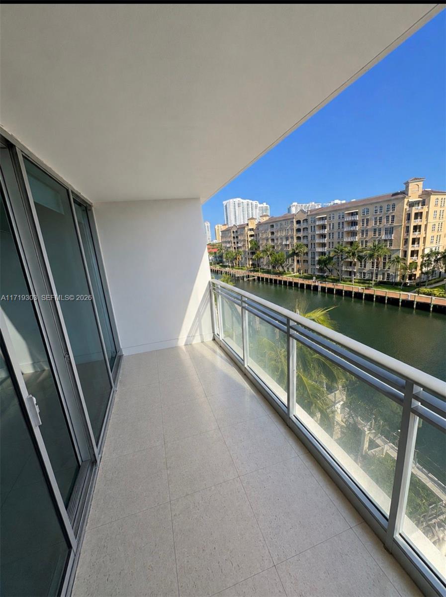 ARTECH RESIDENCES AT AVEN - Residential