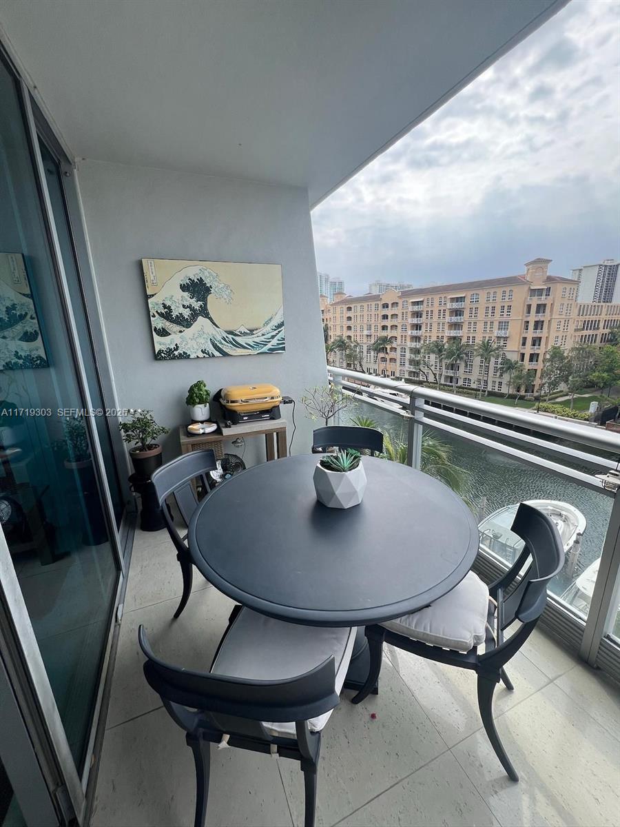 ARTECH RESIDENCES AT AVEN - Residential