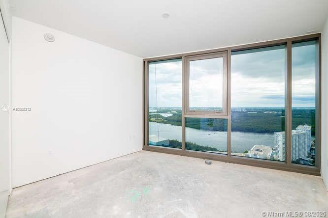 Ritz Carlton Residences - Residential