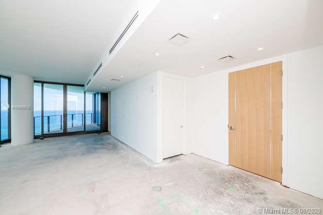 Ritz Carlton Residences - Residential