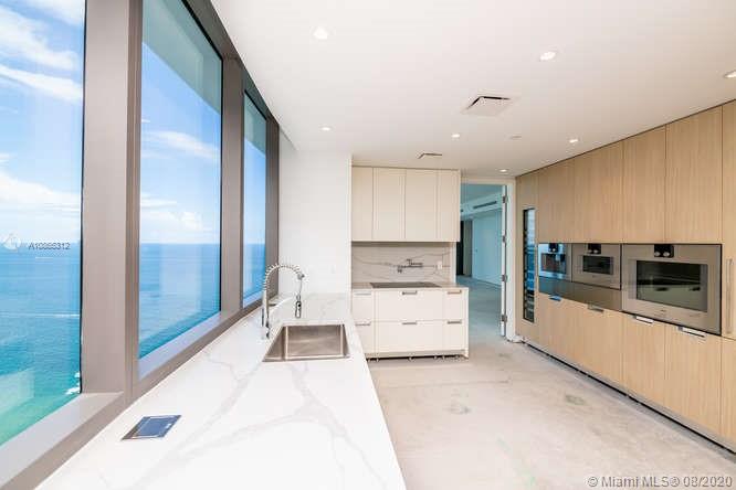 Ritz Carlton Residences - Residential