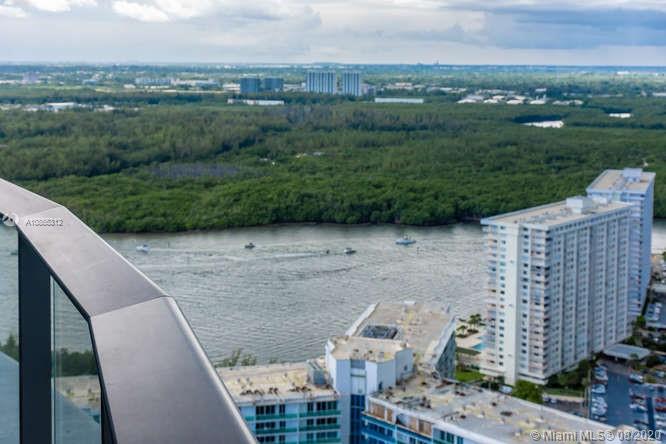 Ritz Carlton Residences - Residential