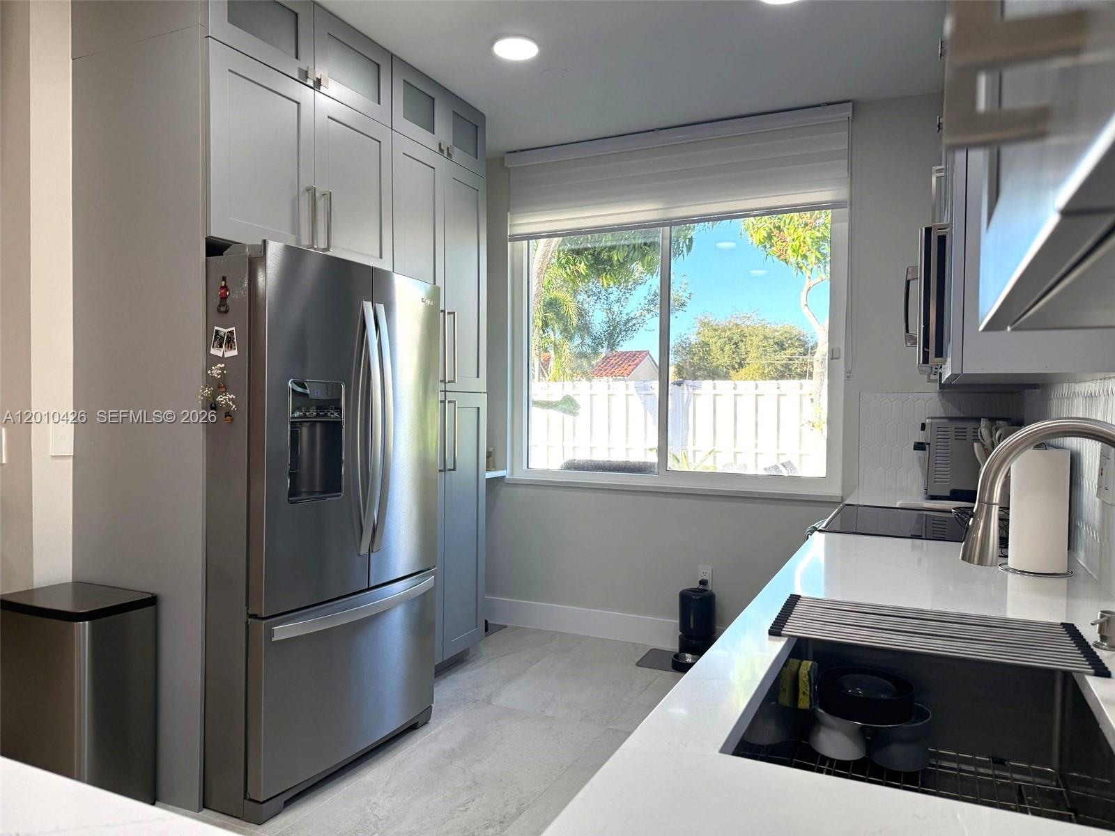MADISON LAKES - Residential