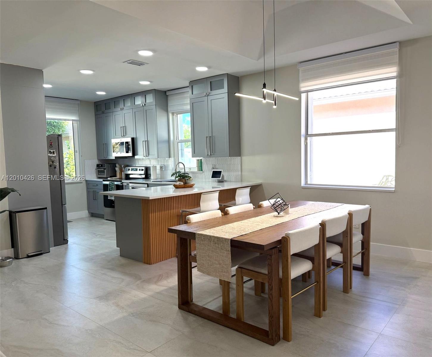 MADISON LAKES - Residential