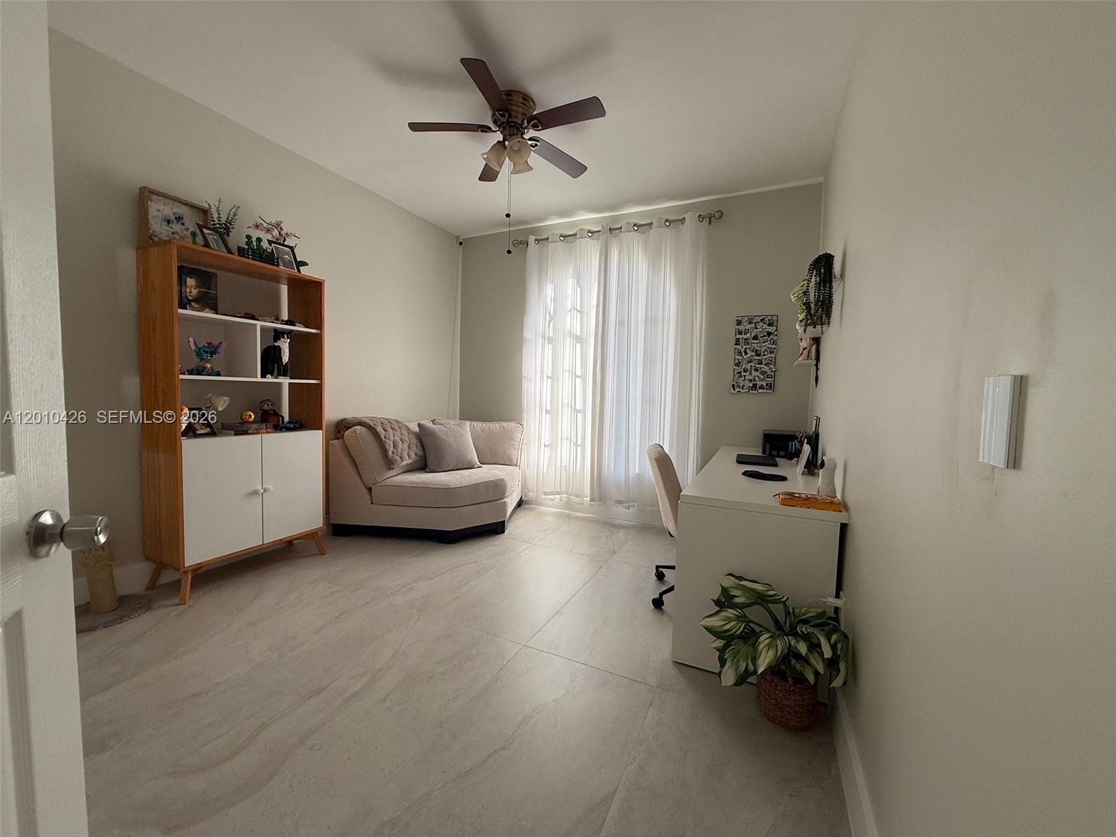 MADISON LAKES - Residential