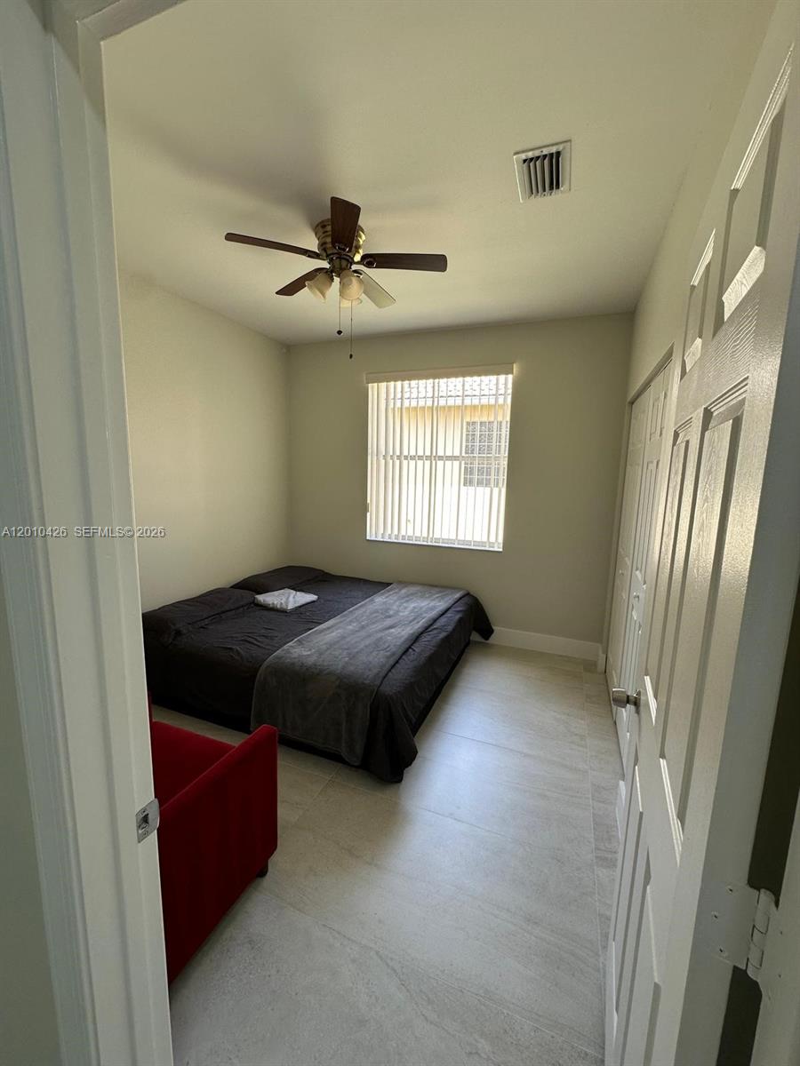 MADISON LAKES - Residential
