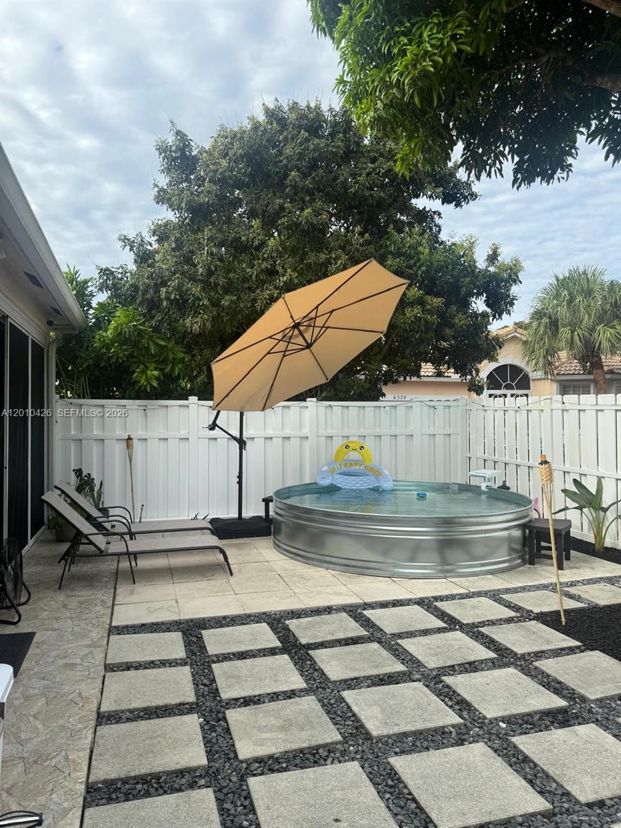 MADISON LAKES - Residential