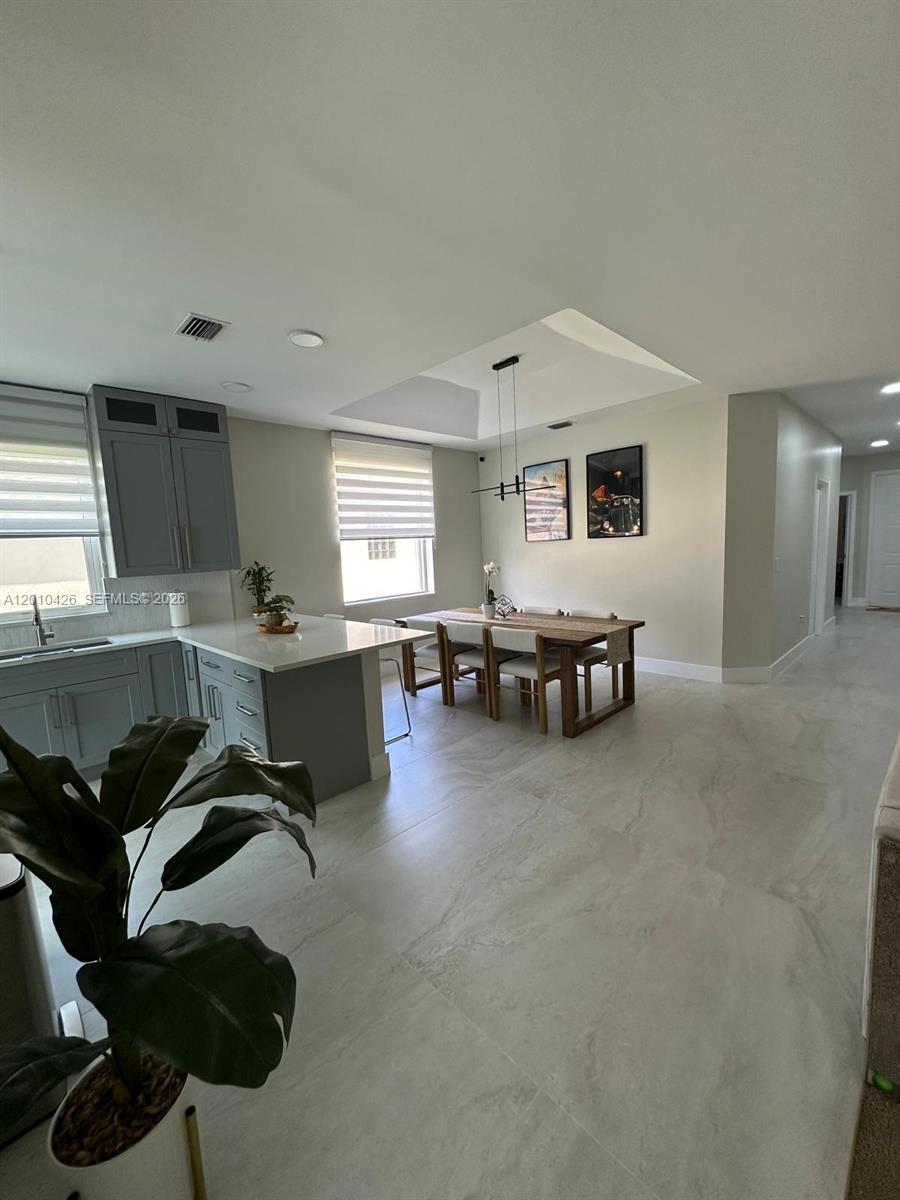 MADISON LAKES - Residential