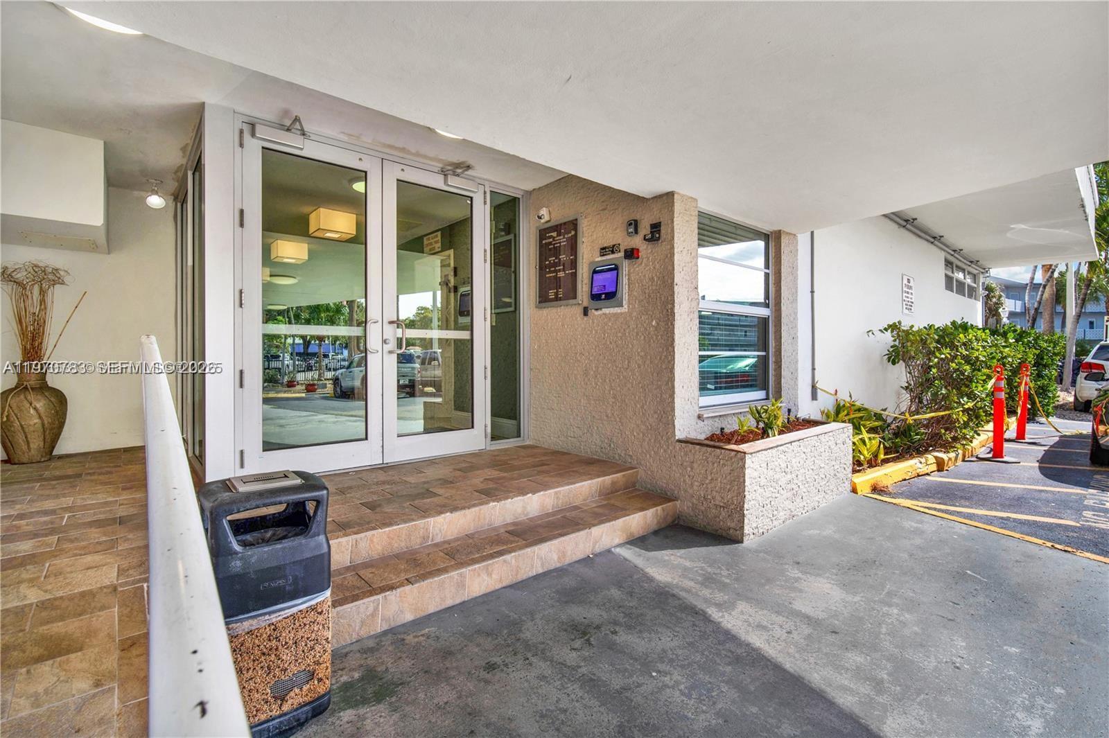 KEYSTONE HARBOR CLUB COND - Residential