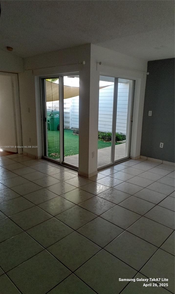 VILG HOMES COUNTRY WALK C - Residential Lease