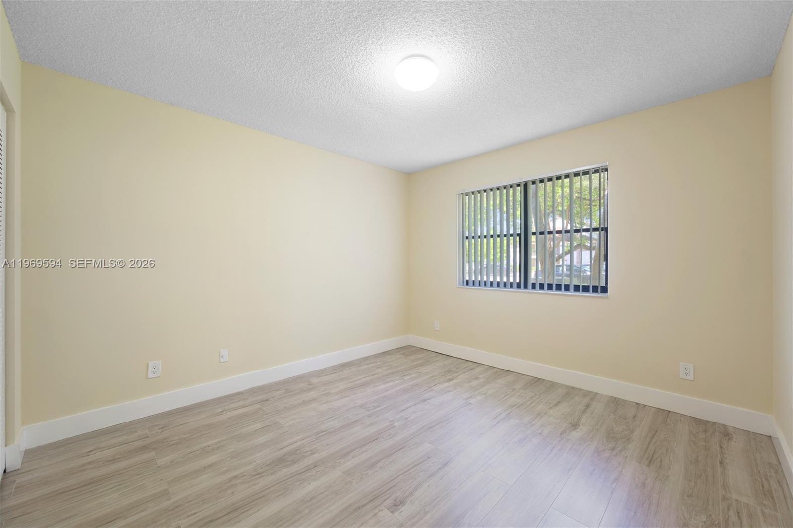 HOLLYWOOD PARC CONDOMINIU - Residential Lease