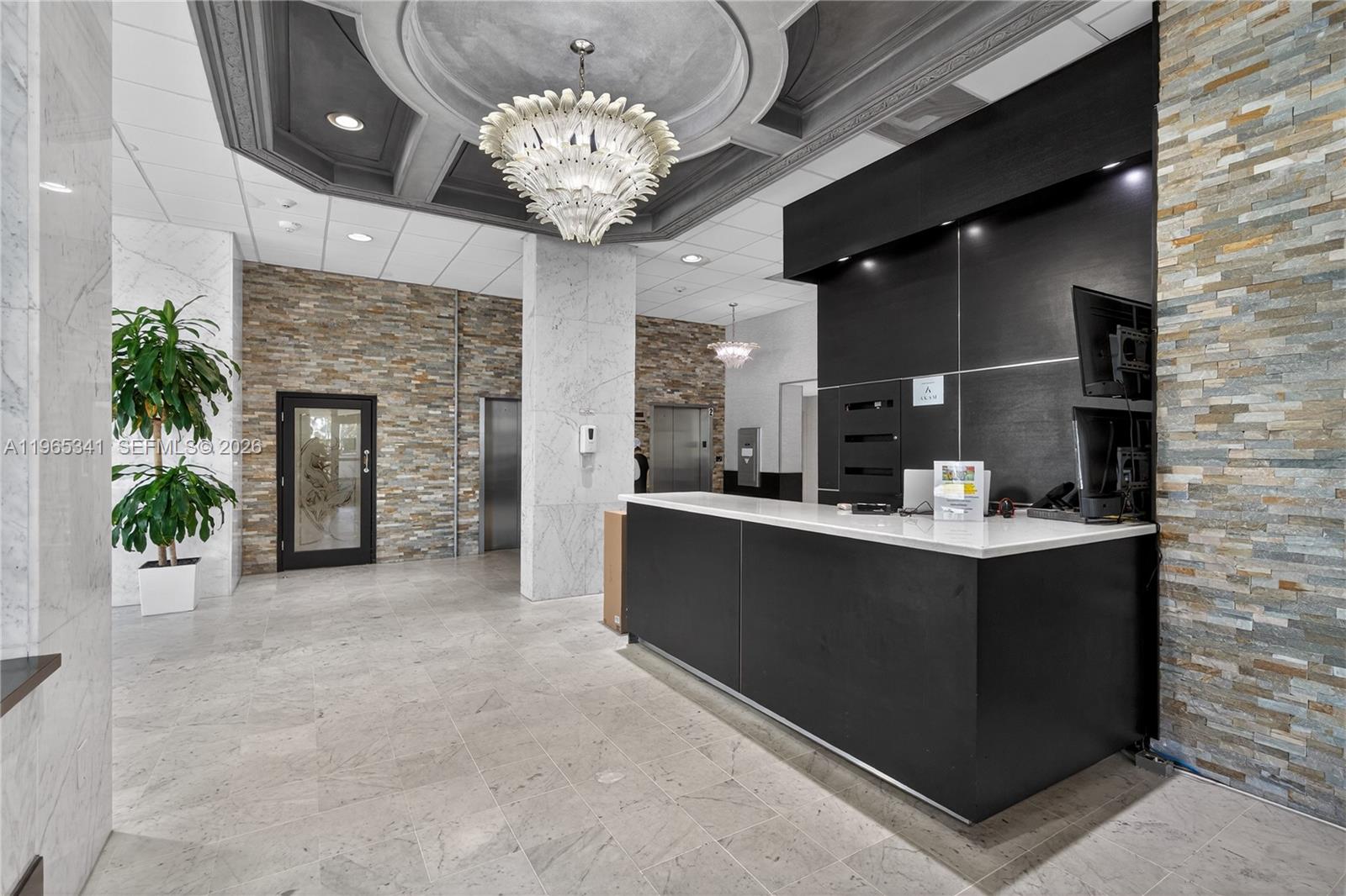 THE CARRIAGE CLUB SOUTH - Residential