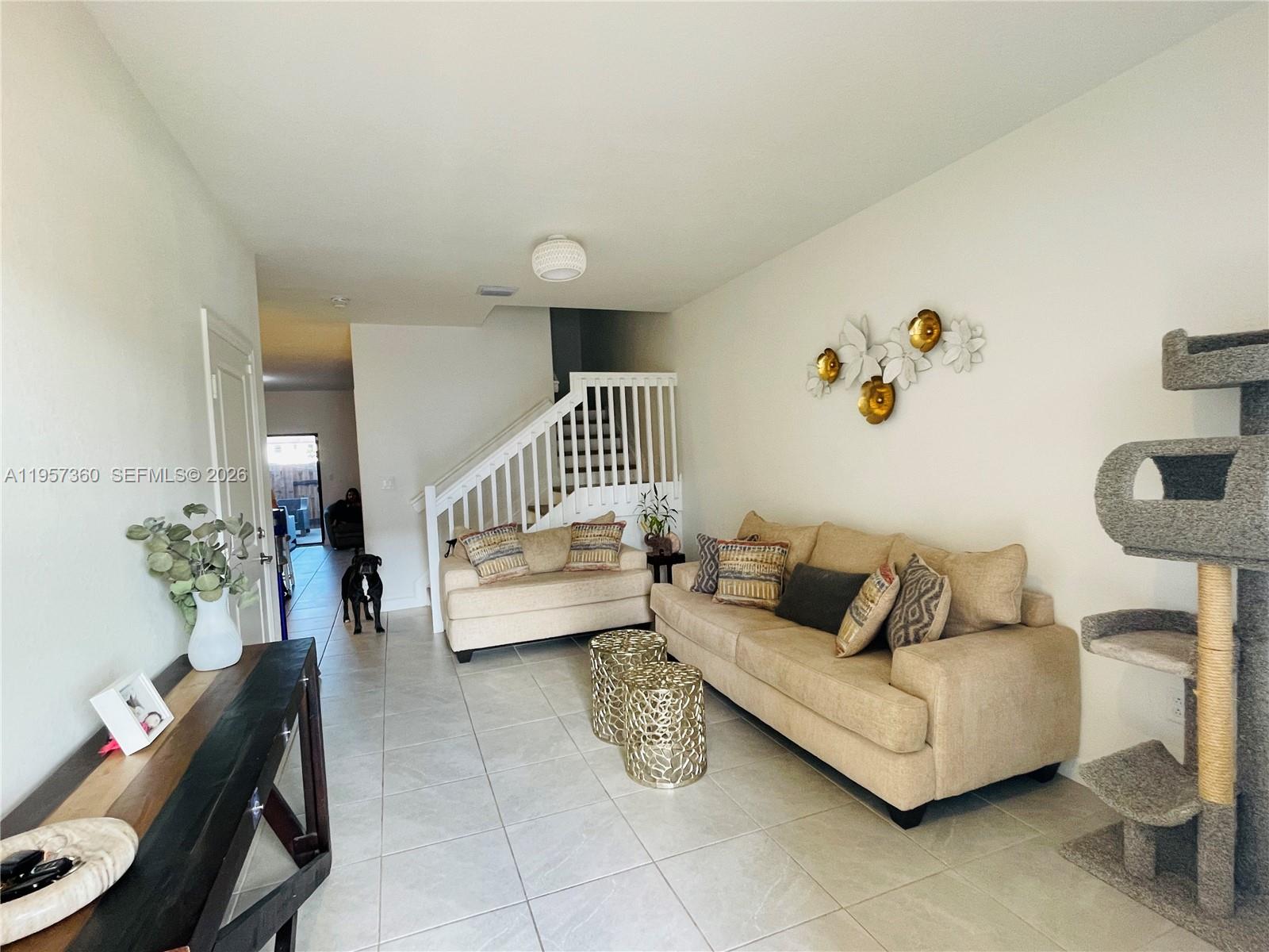 KENDALL ASSEMBLAGE NORTH - Residential