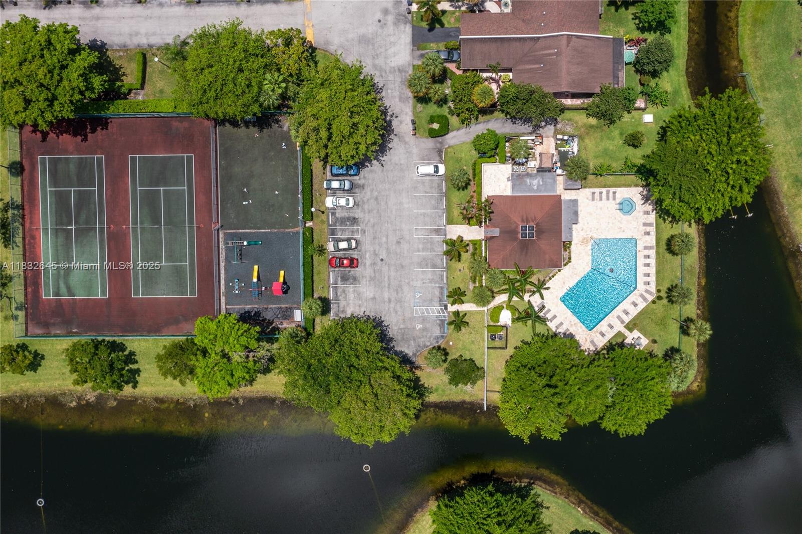 Waterfront, spacious 3/2 Villa, neatly maintained. Located in a pet-friendly community with pool, hot tub and tennis courts, 5 minutes from I95, Turnpike and Sawgrass Expy, and 10 min to the beach. It features one car garage, upgraded kitchen and bathrooms, newer AC and water heater. Enjoy the back patio with the waterfront view and no back neighbors close by.
