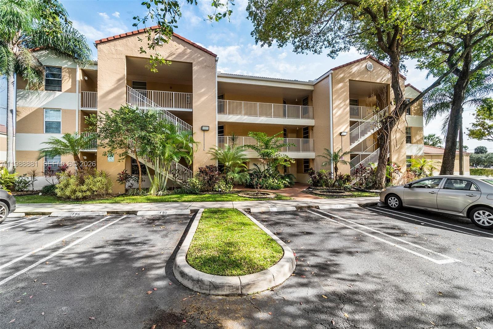 8302 NW 24th St 8302