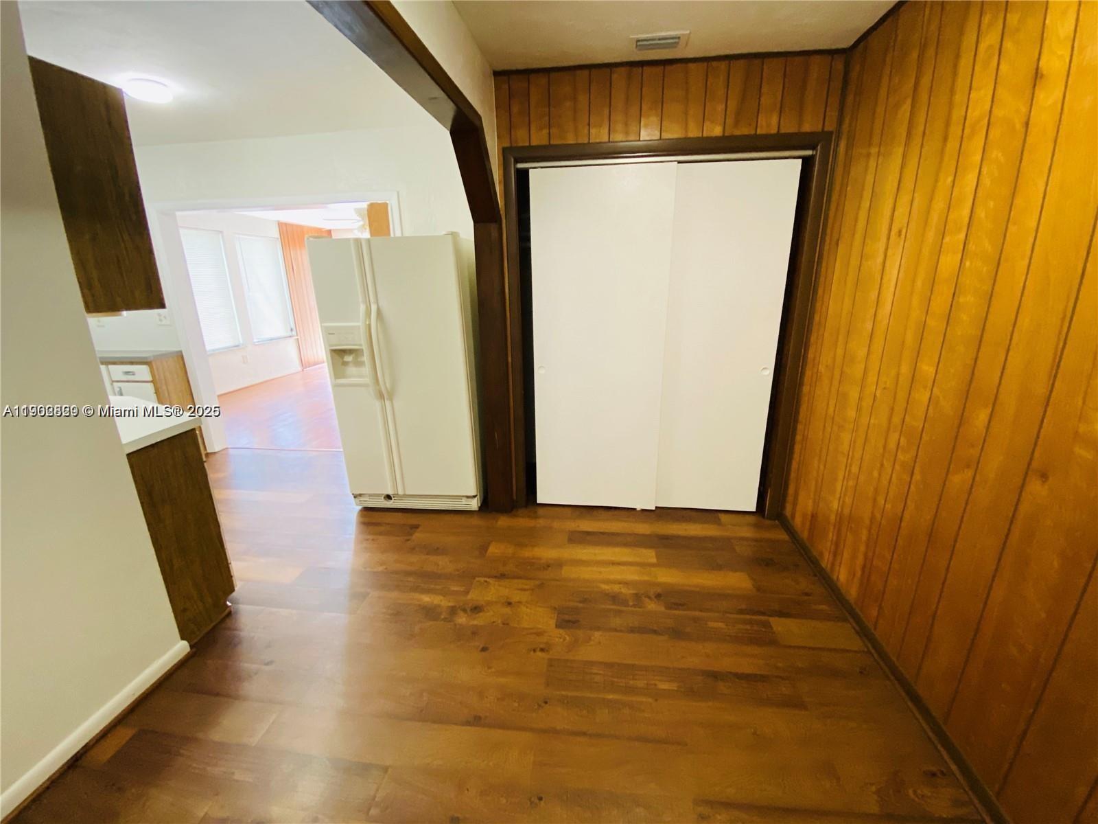 HOLLYWOOD PARK - Residential Income