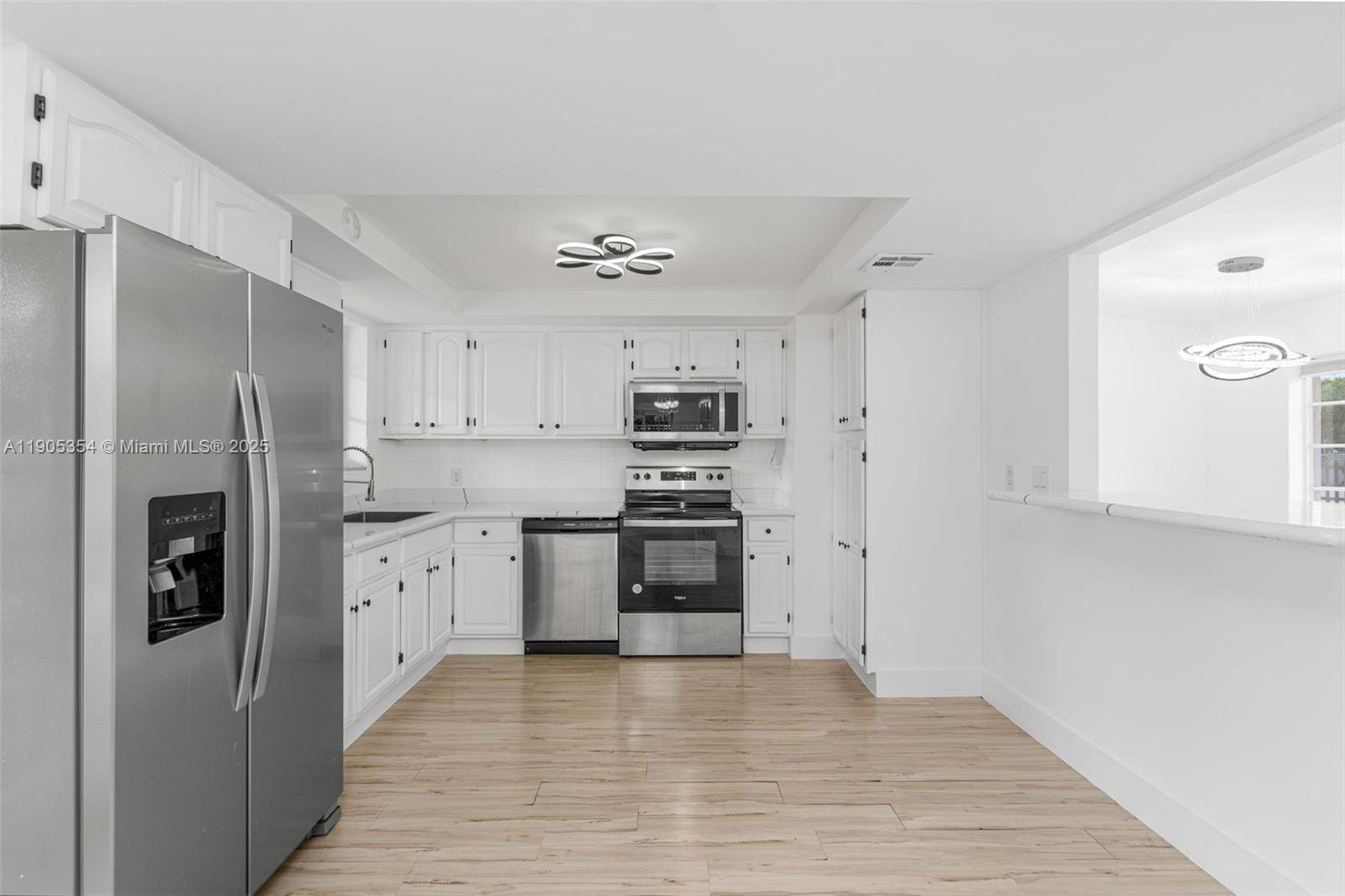 MIAMI GATEWAY - Residential Lease