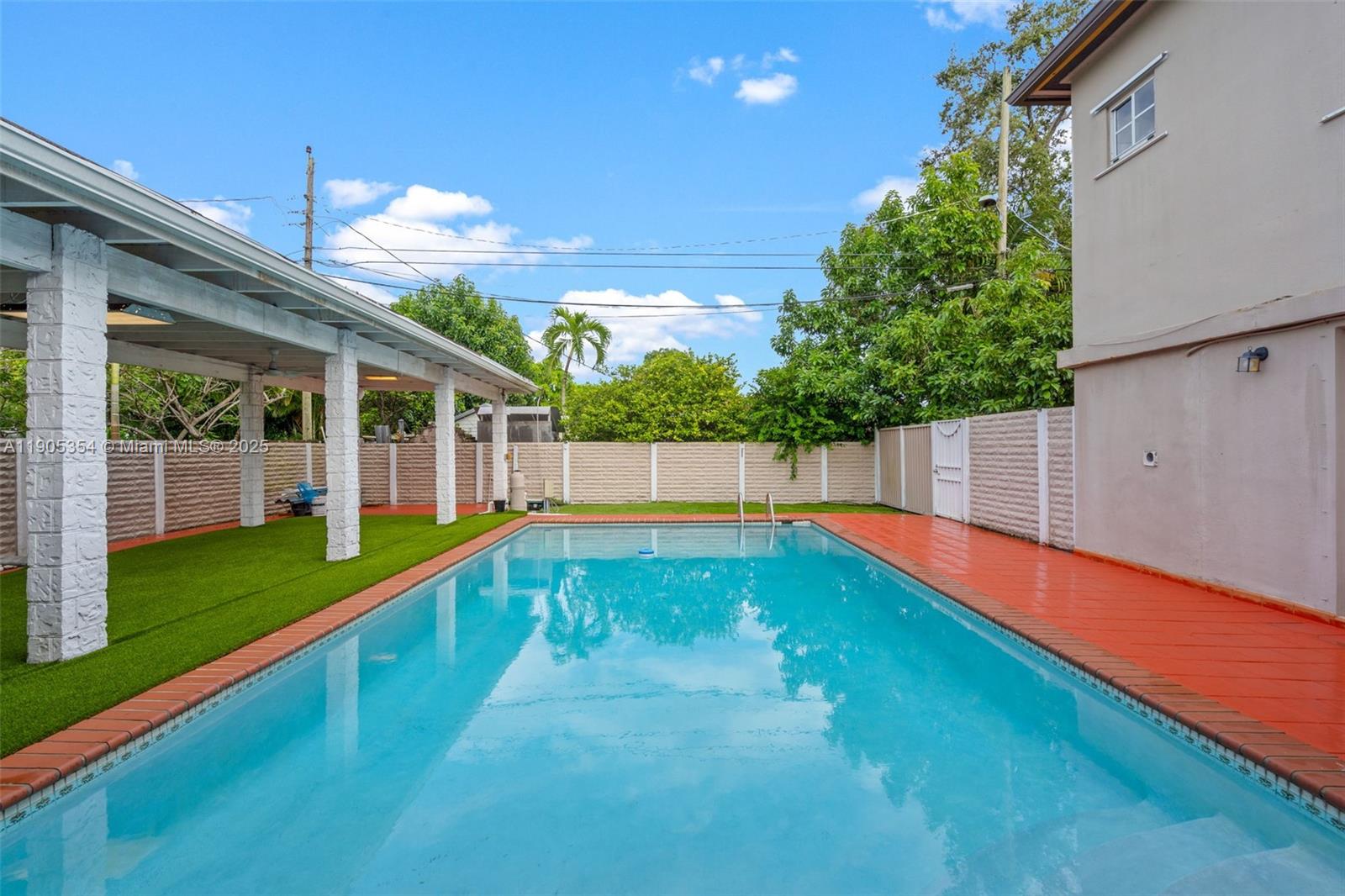 MIAMI GATEWAY - Residential Lease