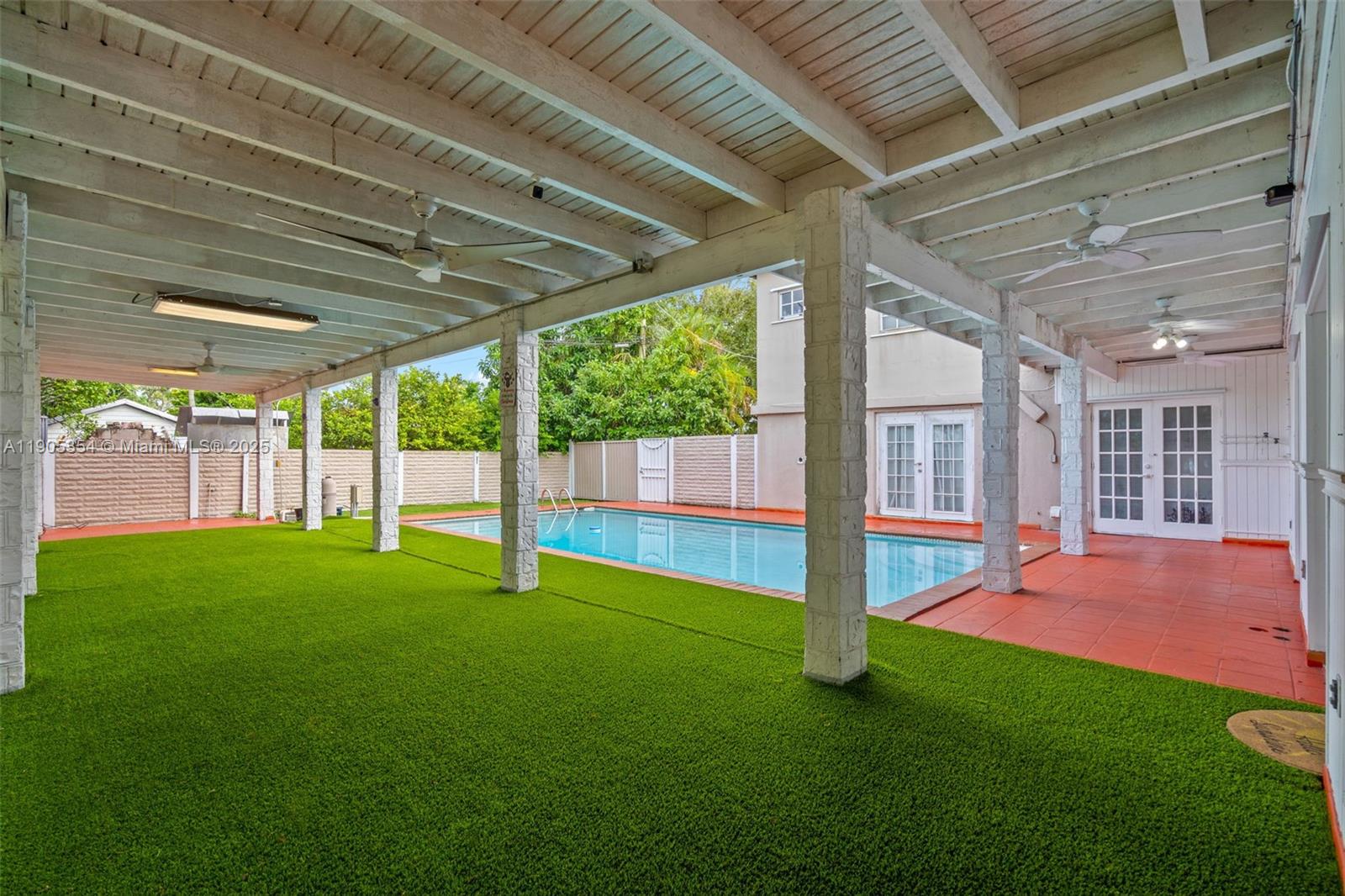 MIAMI GATEWAY - Residential Lease