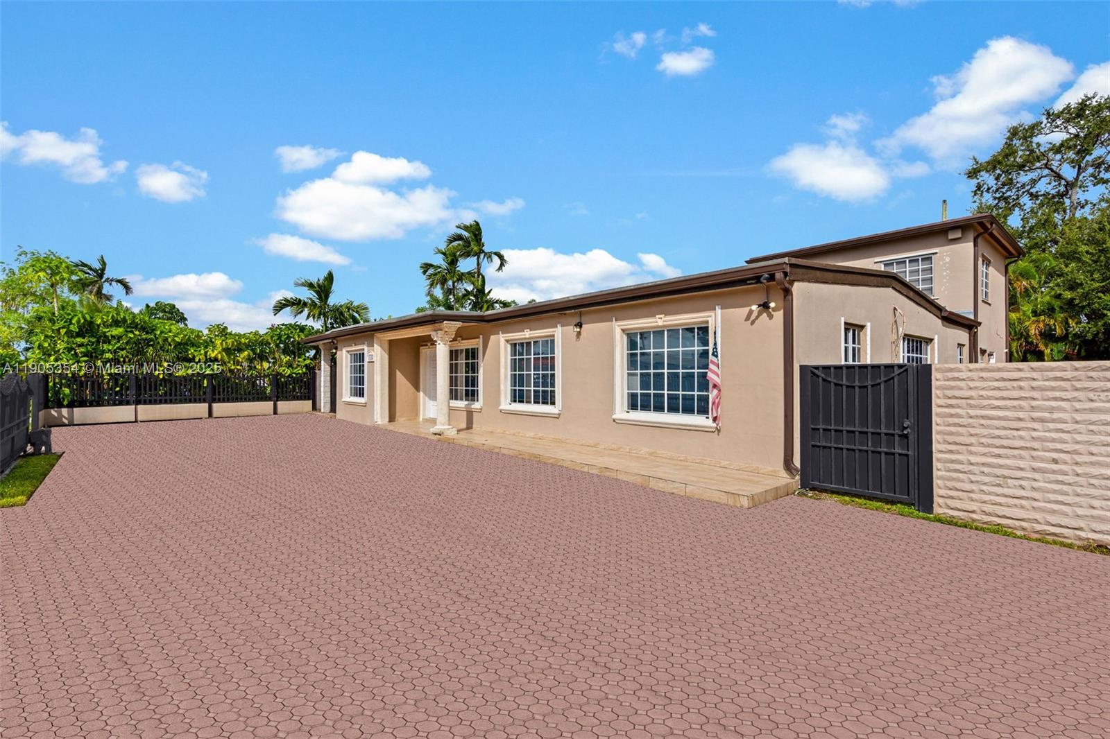 MIAMI GATEWAY - Residential Lease