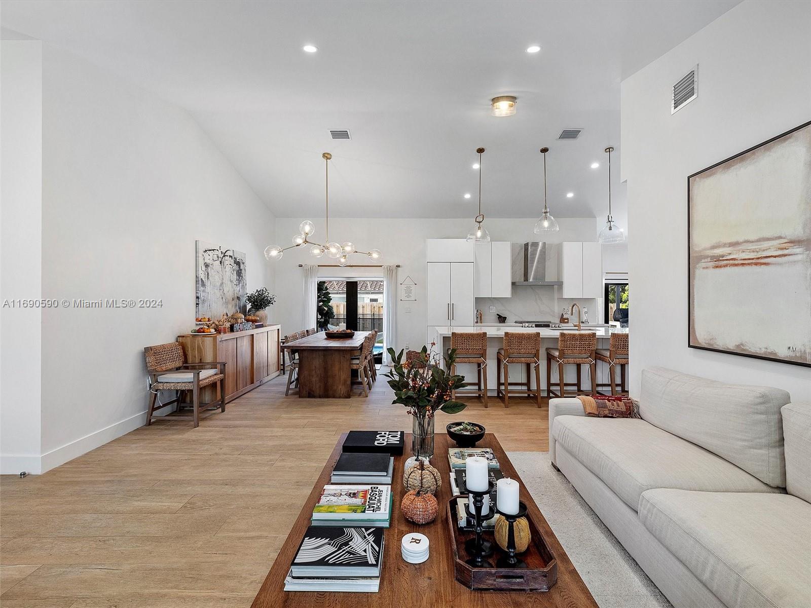 ROSMONT SUB - Residential Lease