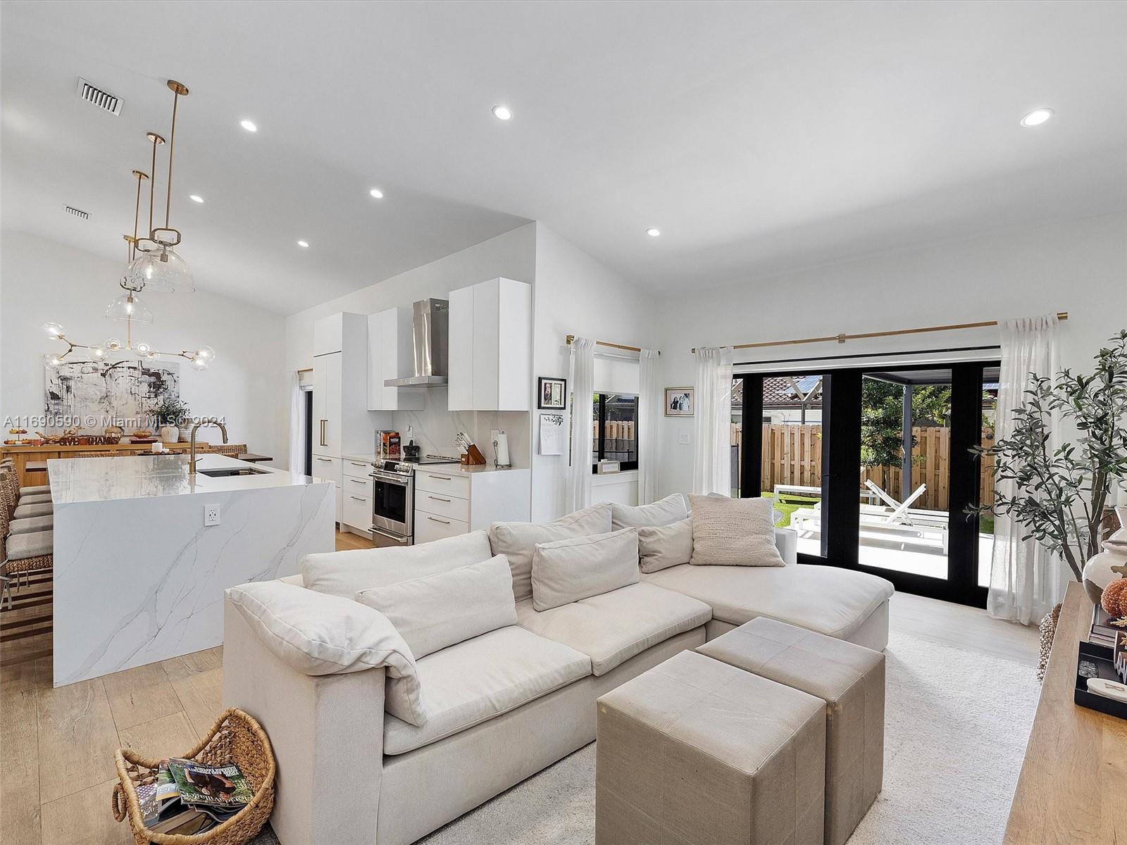 ROSMONT SUB - Residential Lease