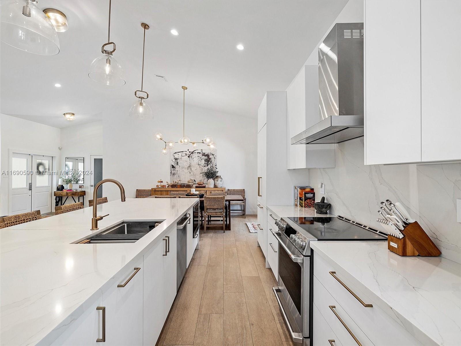 ROSMONT SUB - Residential Lease