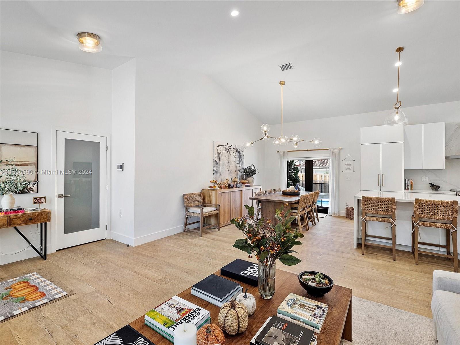 ROSMONT SUB - Residential Lease